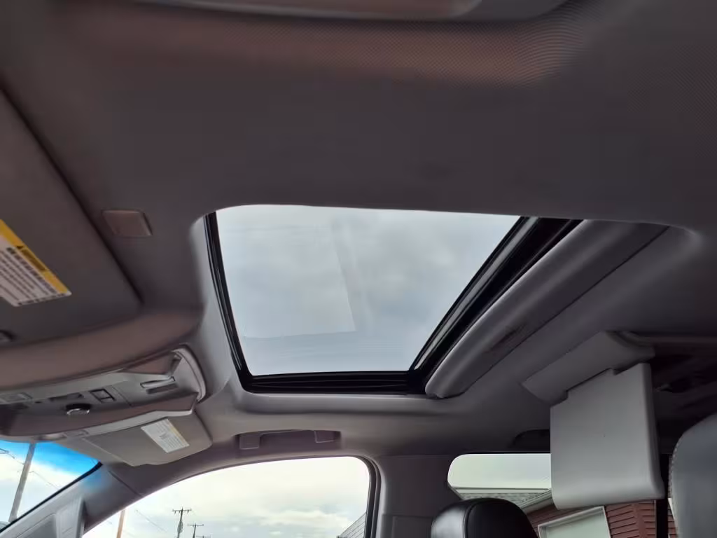 2019 GMC Yukon - 1GKS2CKJ6KR238092 - Image #1