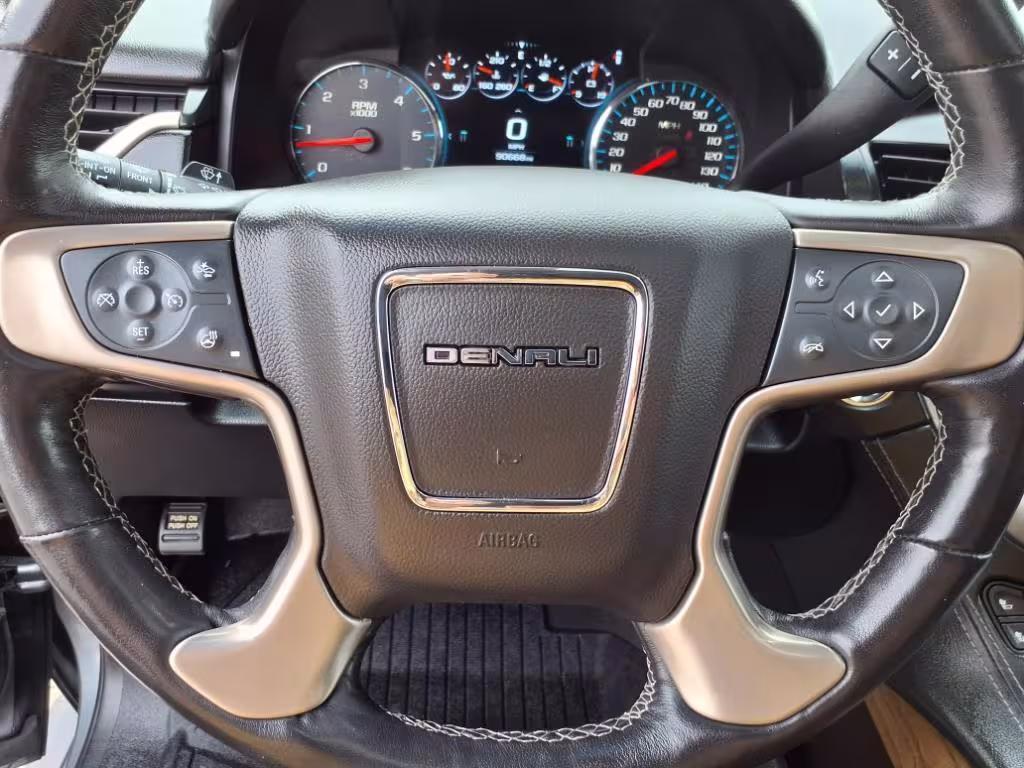 2019 GMC Yukon - 1GKS2CKJ6KR238092 - Image #11